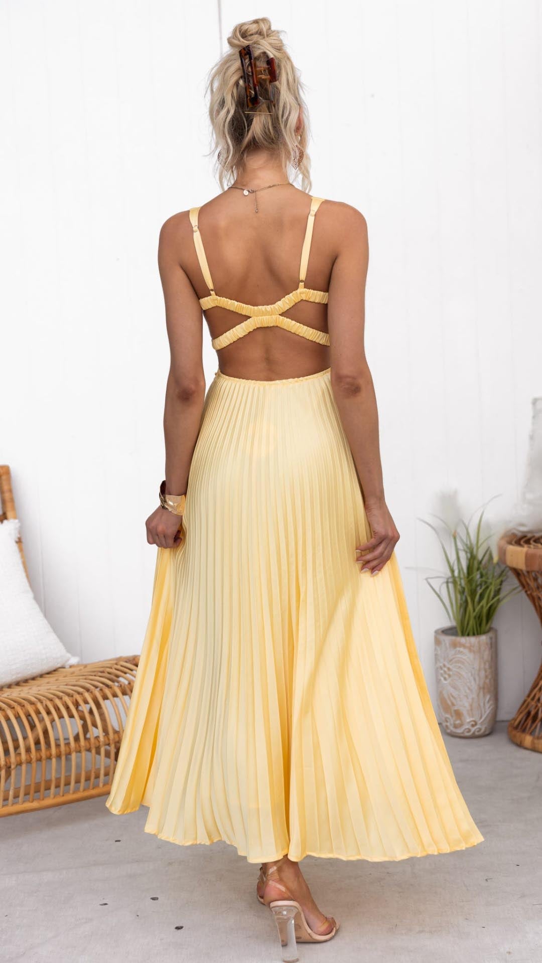 Chloe | Pleated maxi dress with V-neckline