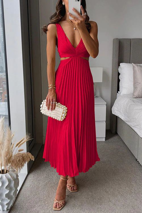 Chloe | Flowy pleated dress