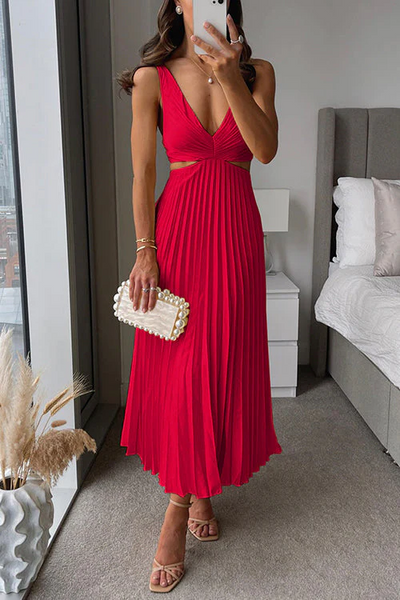 Chloe | Flowy pleated dress