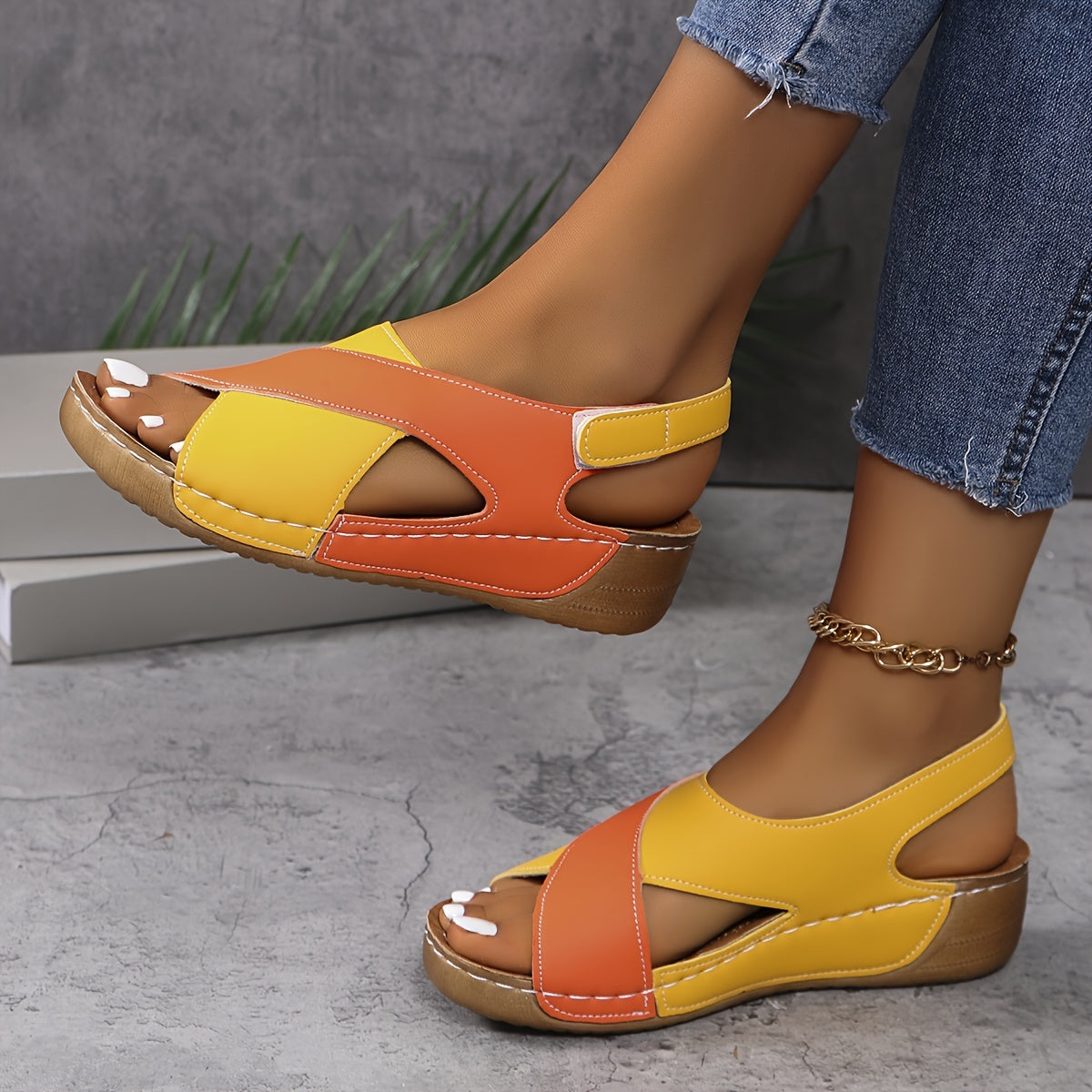 Chloe | Comfy abstract sandals