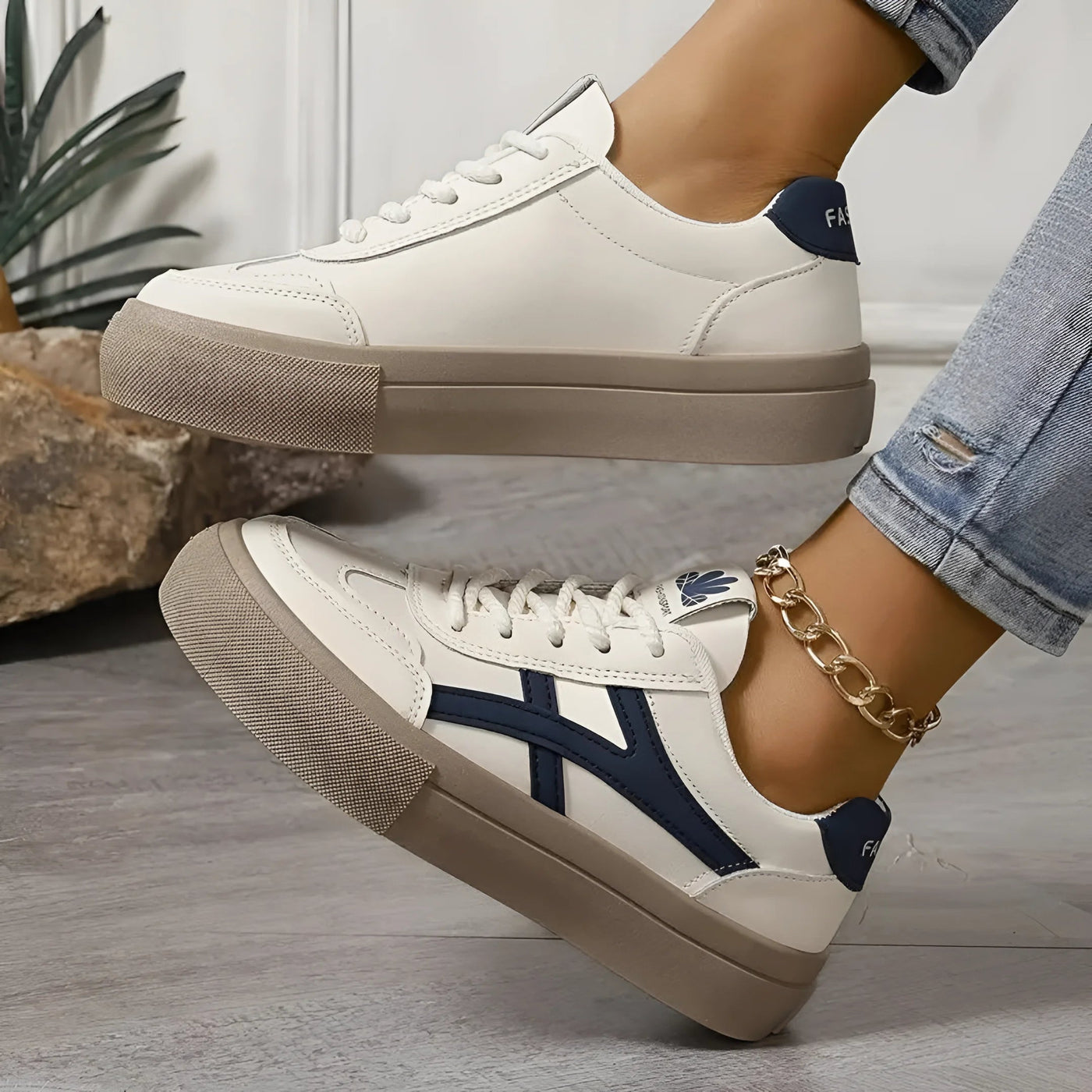 Chloe | Orthopaedic trainers