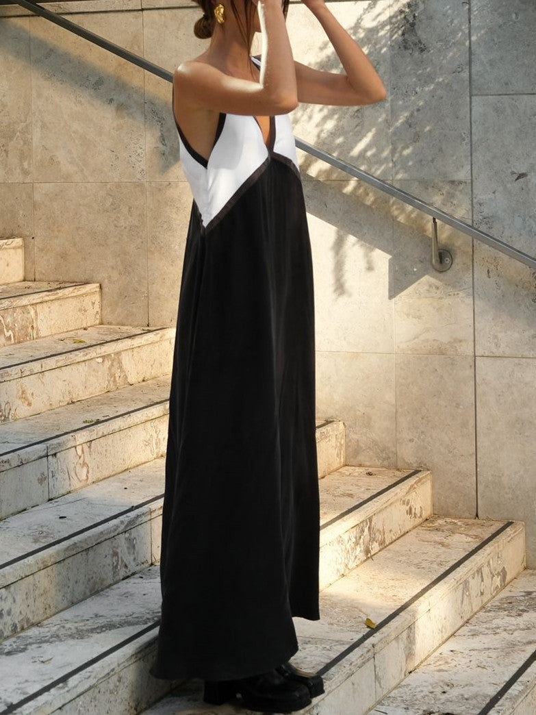 Chloe | Chic dress with pointed neckline