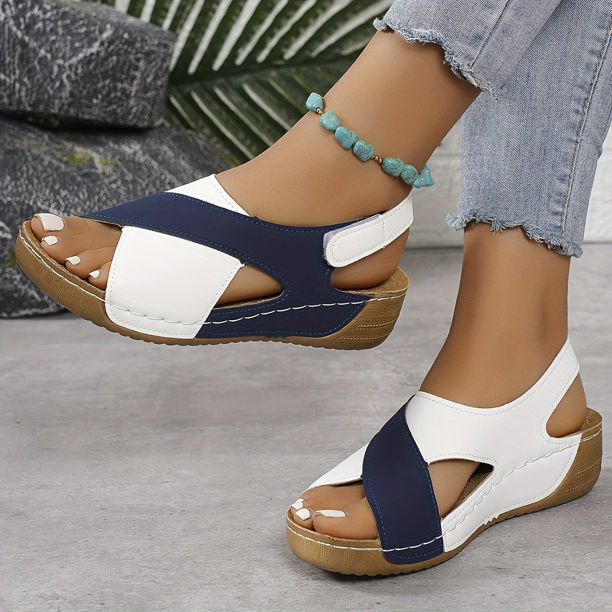 Chloe | Comfy abstract sandals