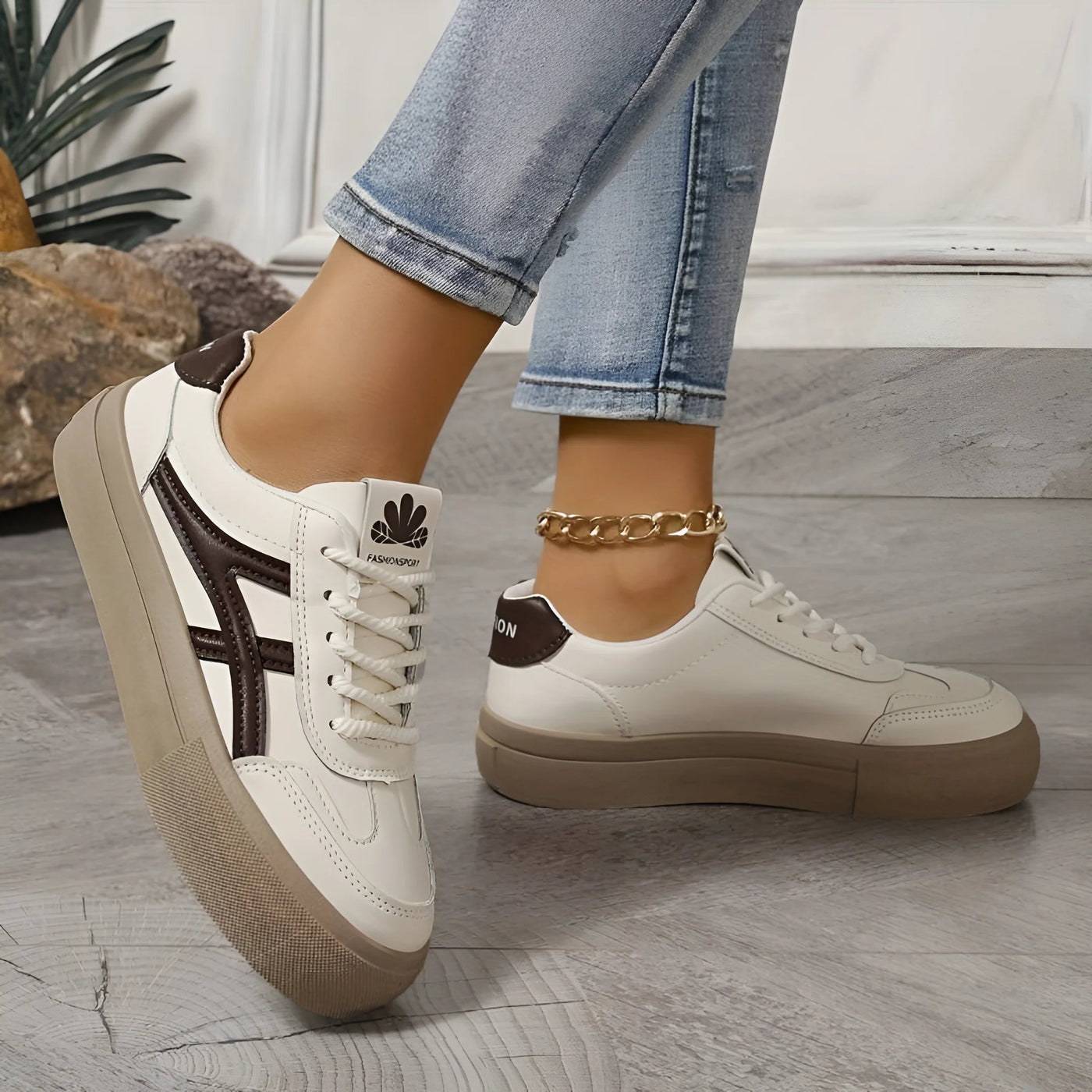 Chloe | Orthopaedic trainers
