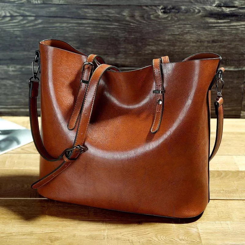 Chloe | Vintage-style leather shoulder bag