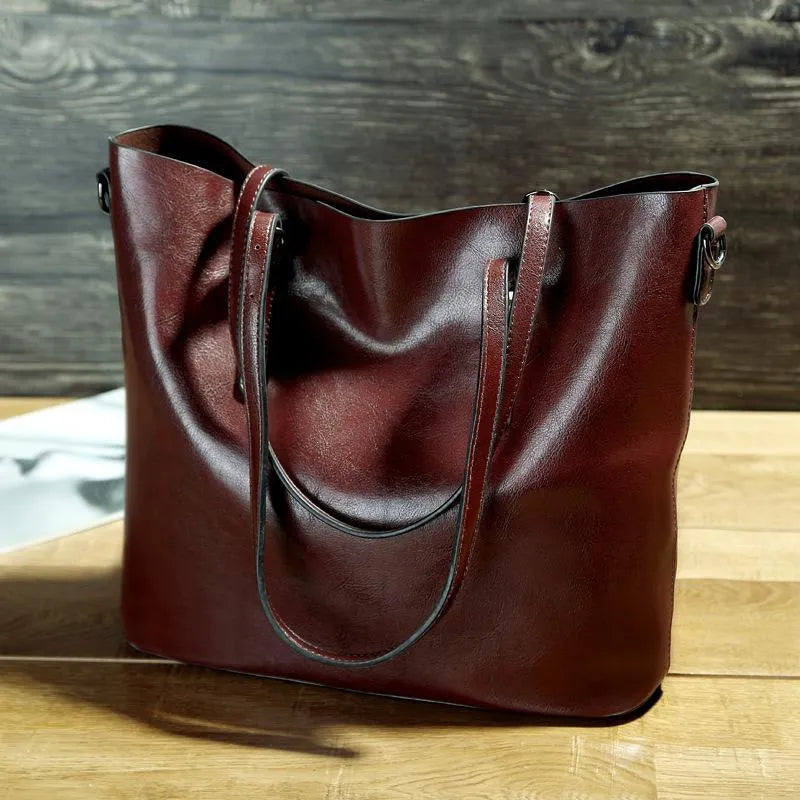 Chloe | Vintage-style leather shoulder bag