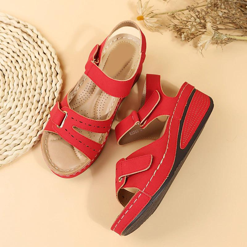 Chloe | Everyday orthopaedic sandals
