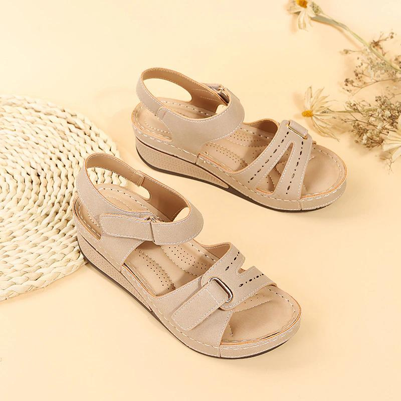 Chloe | Everyday orthopaedic sandals