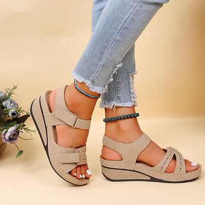 Chloe | Everyday orthopaedic sandals