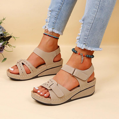Chloe | Everyday orthopaedic sandals