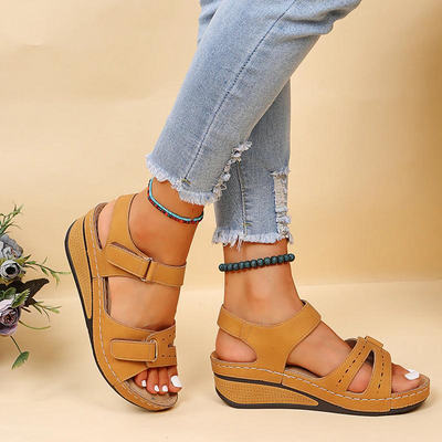 Chloe | Everyday orthopaedic sandals