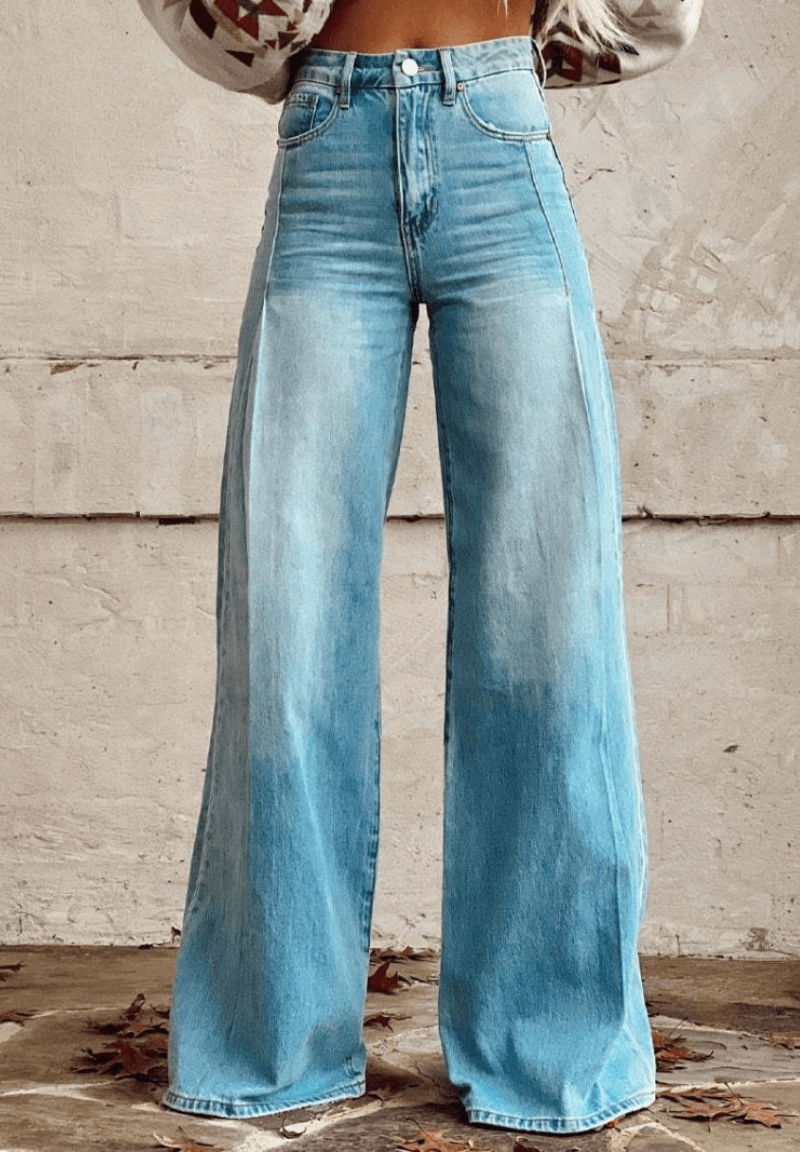 Chloe | Flared vintage jeans