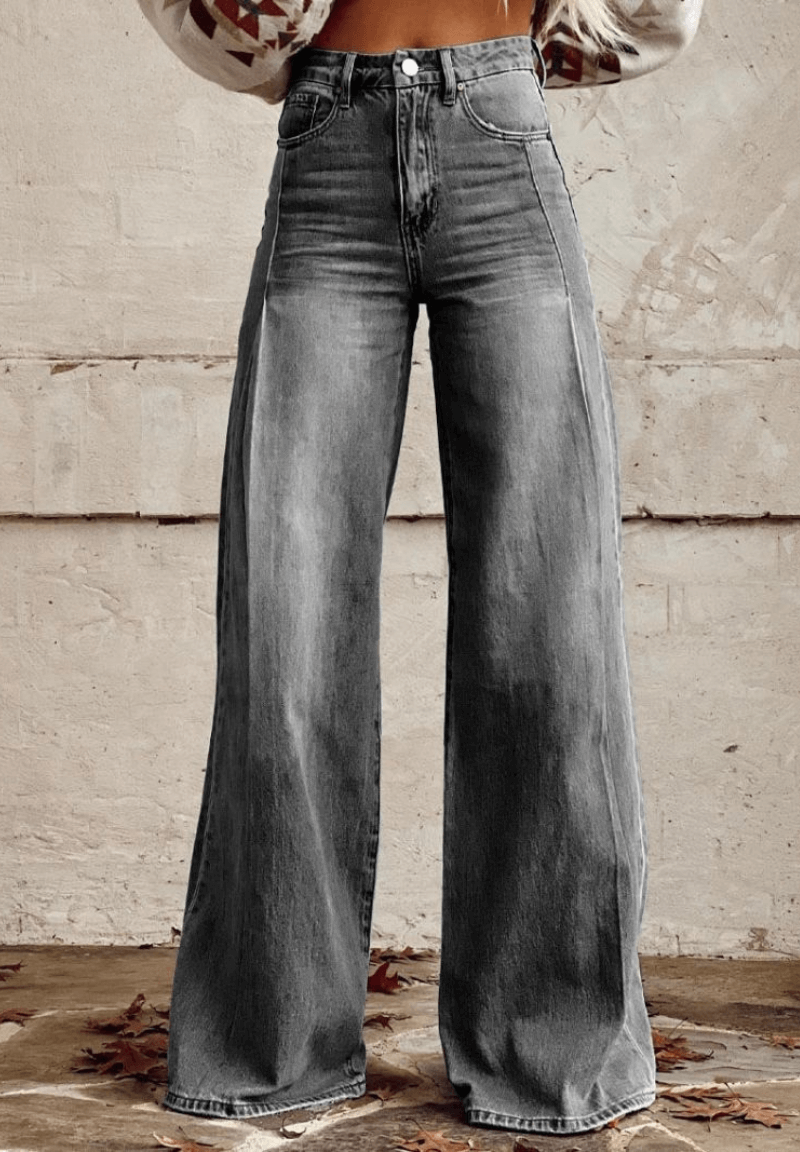 Chloe | Flared vintage jeans