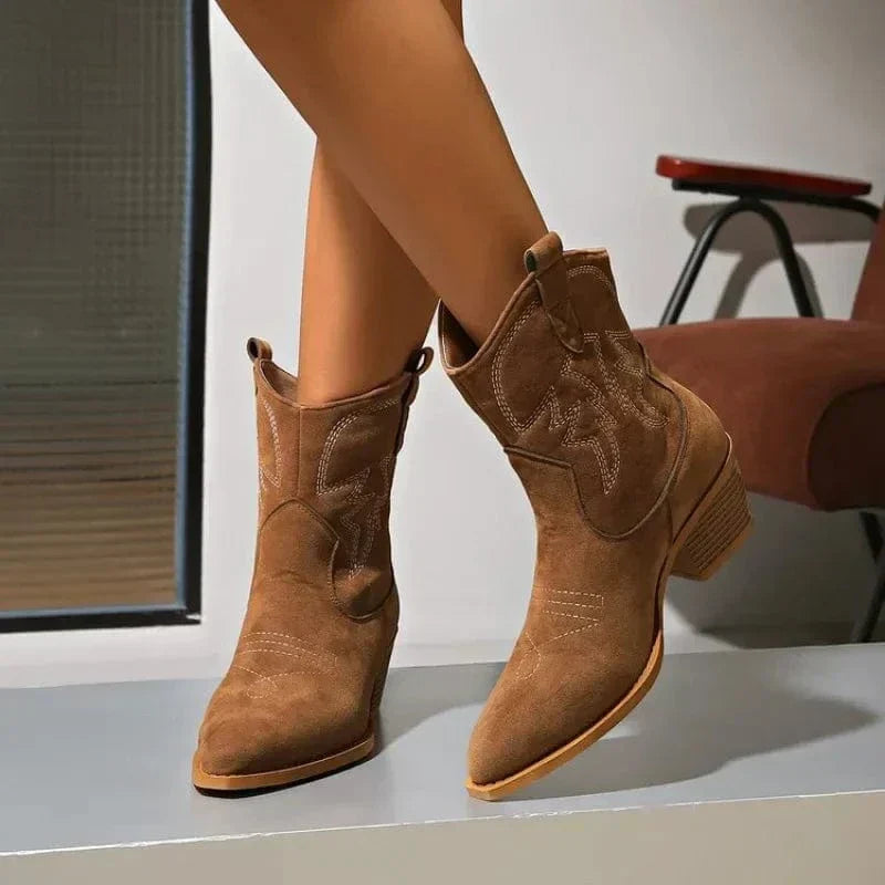 Chloe | Classic western boots