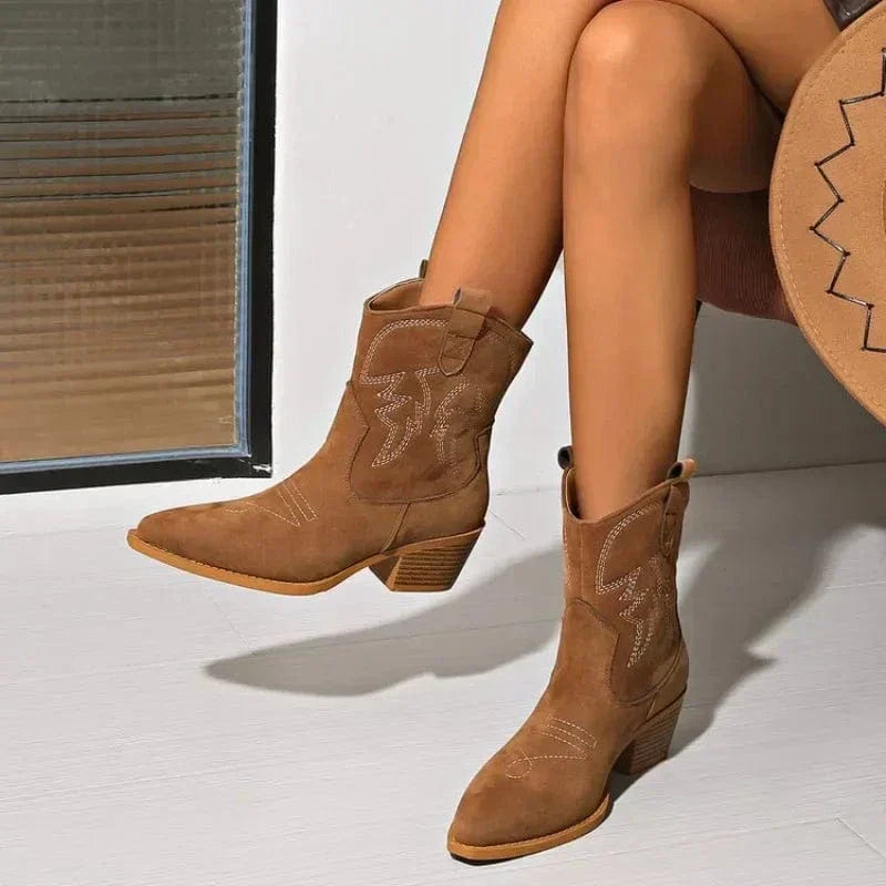 Chloe | Classic western boots