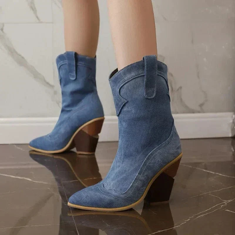 Chloe | Sleek high-heeled boots