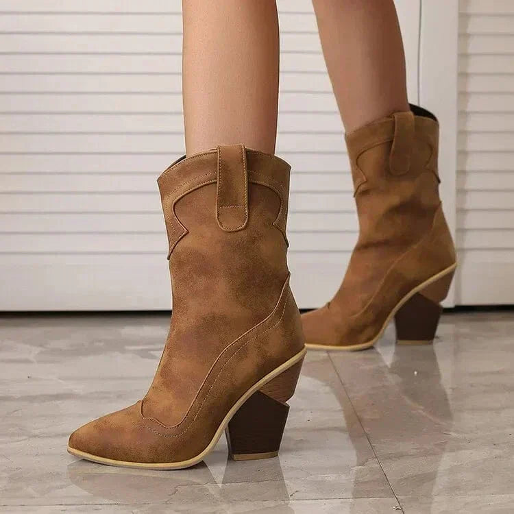 Chloe | Sleek high-heeled boots