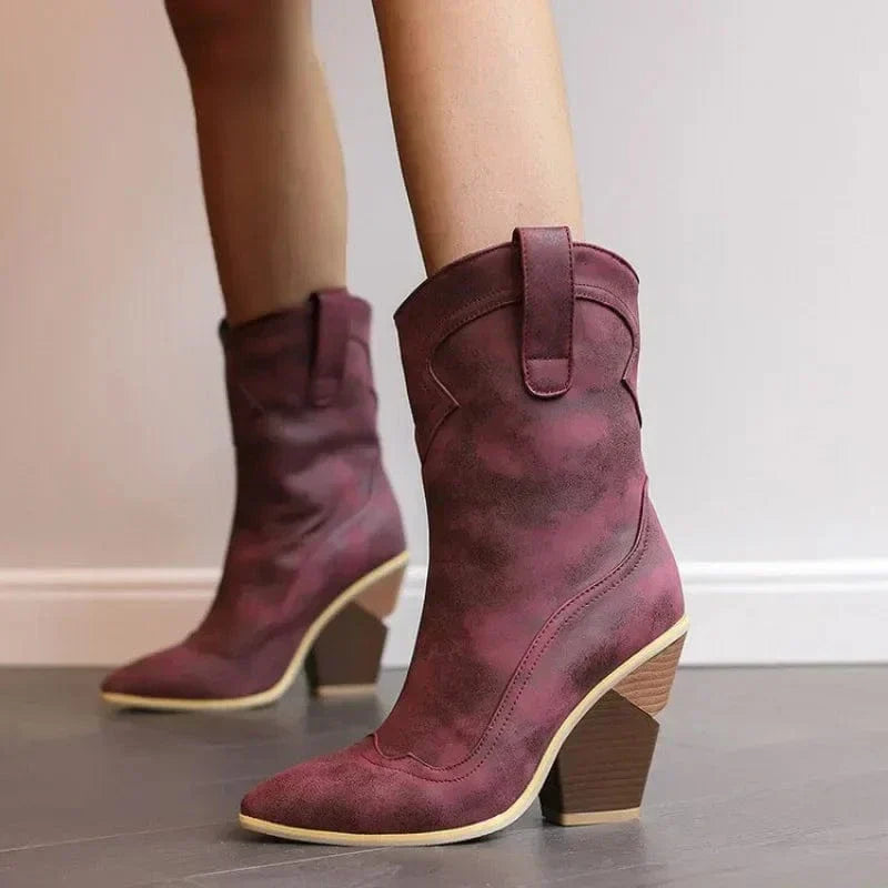 Chloe | Sleek high-heeled boots