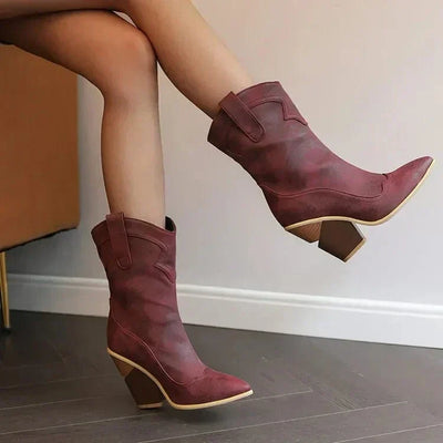 Chloe | Sleek high-heeled boots