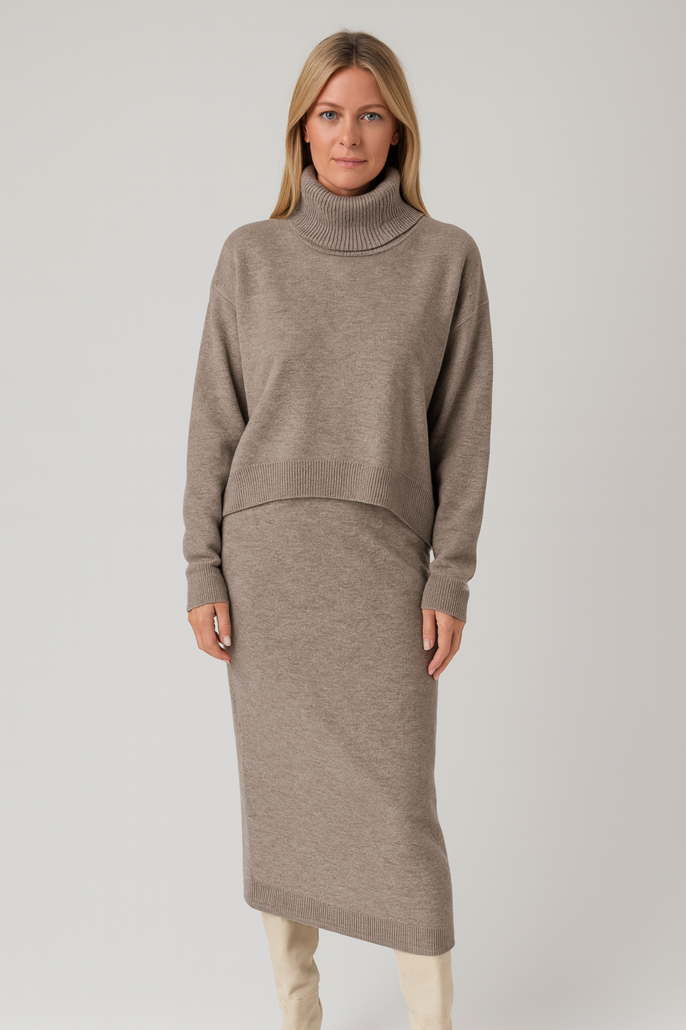 Chloe | Warm dress with turtleneck set
