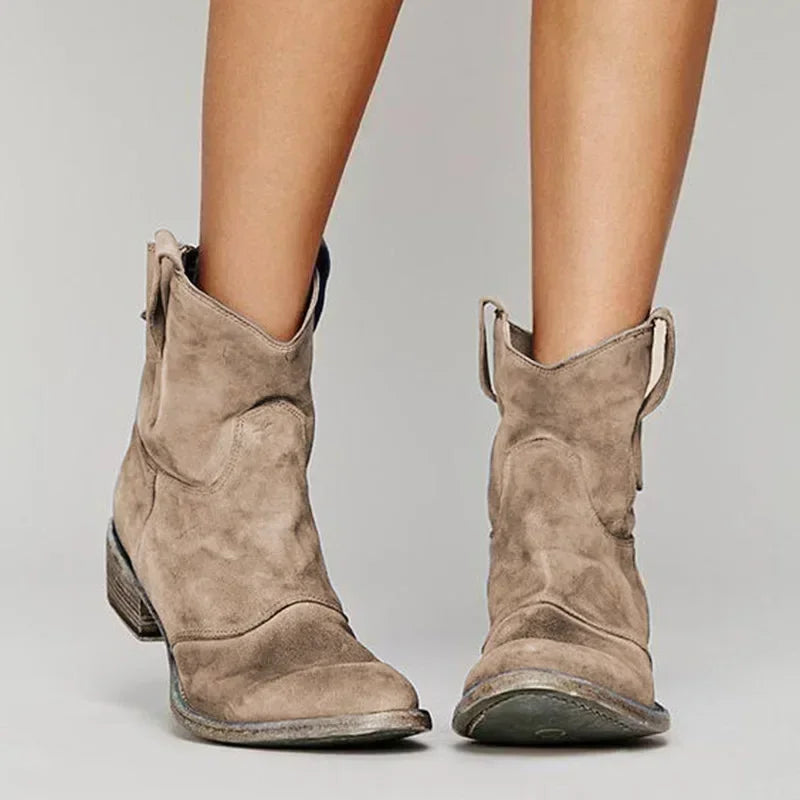 Chloe | Vintage style cowboy boots
