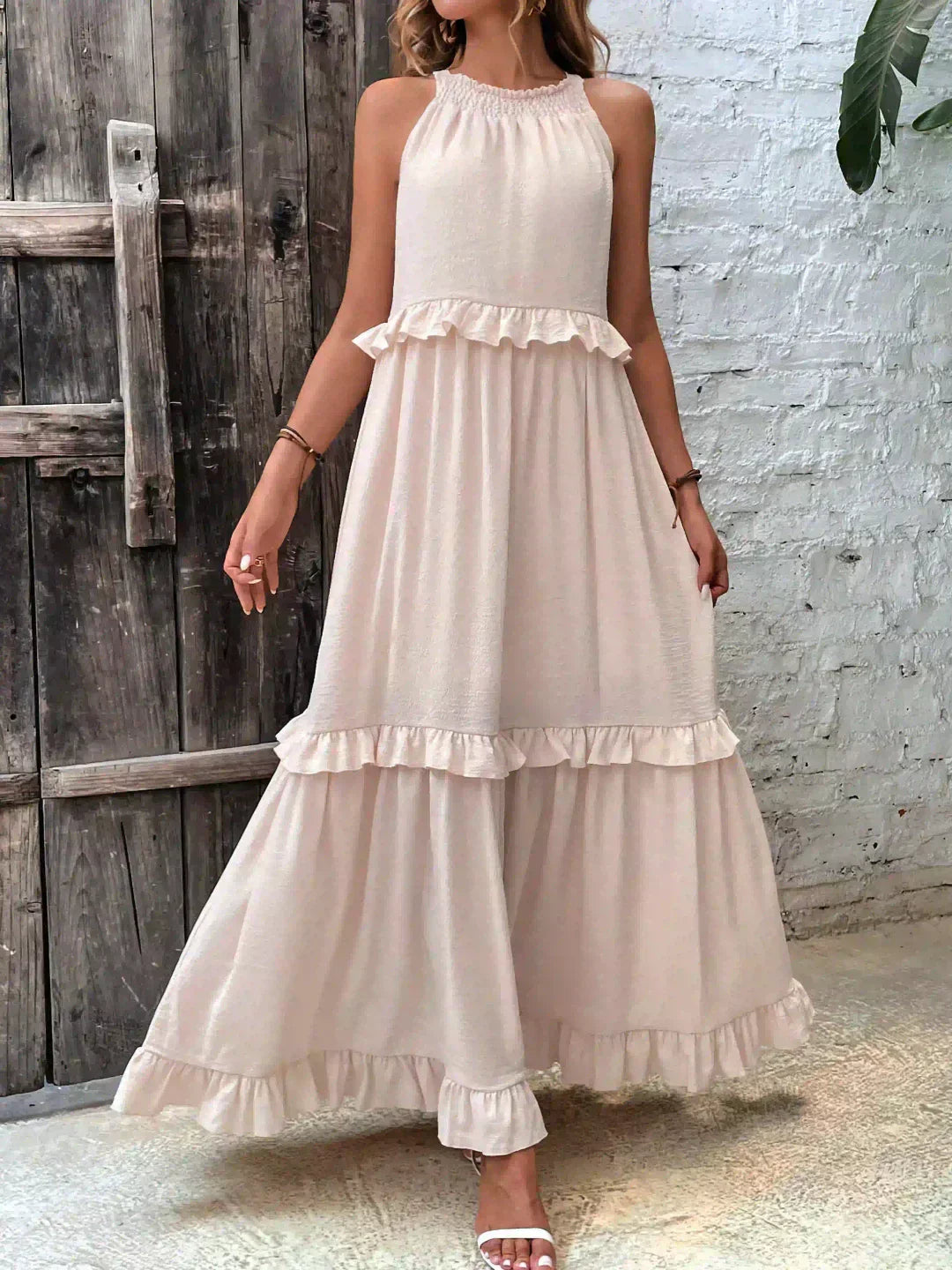 Chloe | Maxi dress with halter neck and ruffles
