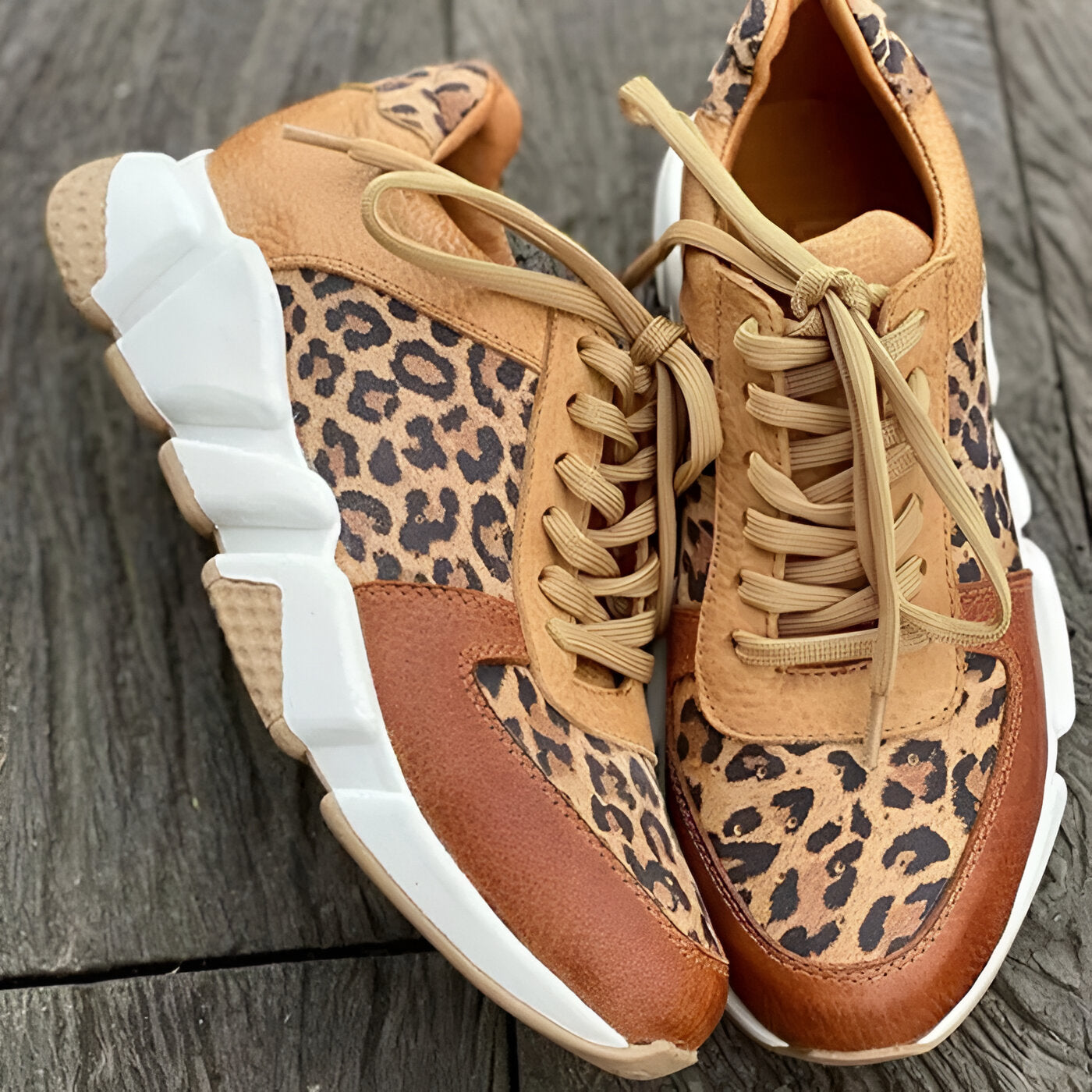 Chloe  | Stylish sneakers in leopard print