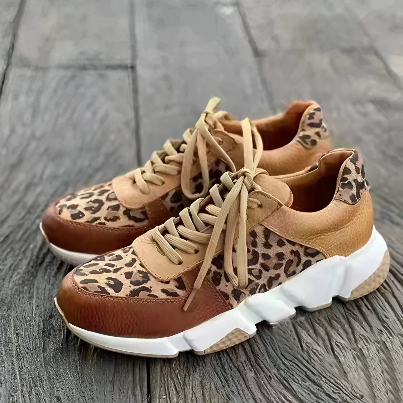 Chloe  | Stylish sneakers in leopard print