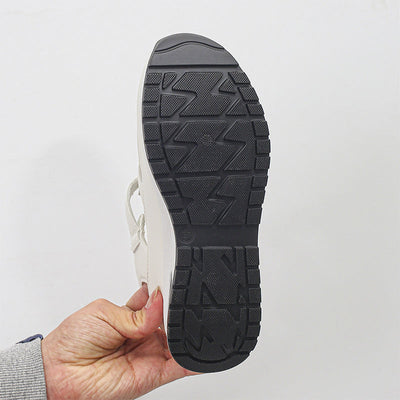 Chloe | Breathable sandals with closed toes