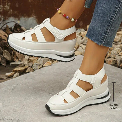 Chloe | Breathable sandals with closed toes