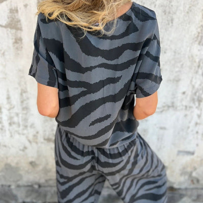 Chloe | Loose zebra 2-piece set